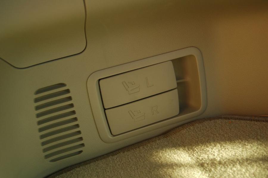  Toyota Highlander Sport 2008 года  (фото 38 из 57)